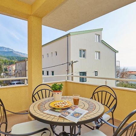 Apartments Zelic Tučepi Buitenkant foto
