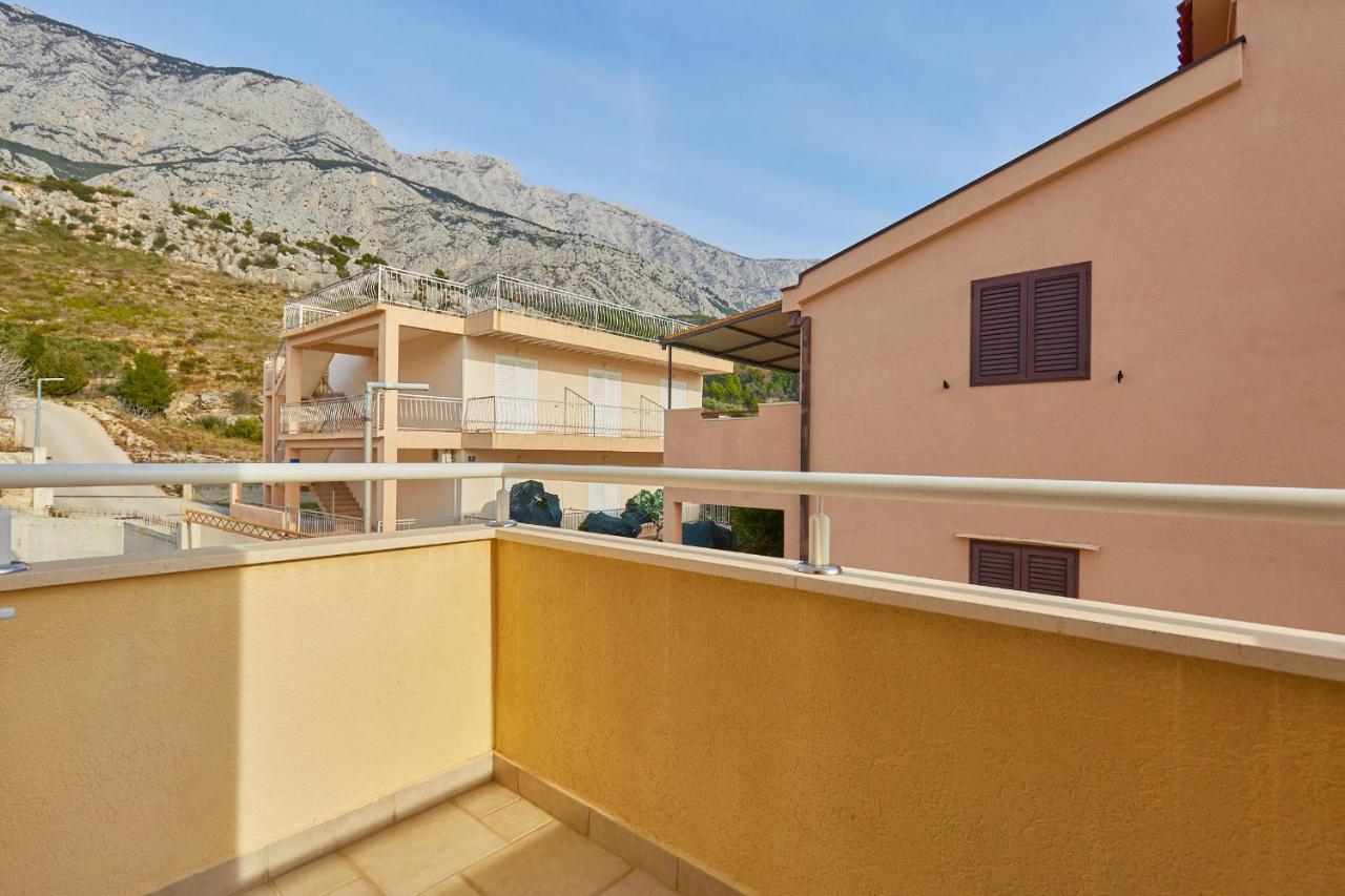 Apartments Zelic Tučepi Kamer foto